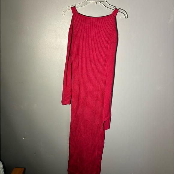 House of Harlow 1960 Open Shoulder Ribbed Sweater Dress in Raspberry Size Small - Picture 6 of 6